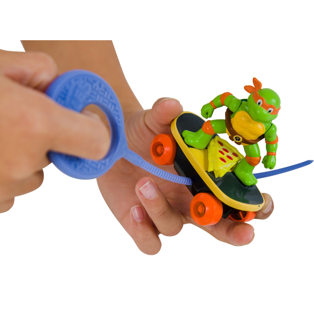 Carrinho de Corda Tartarugas Ninja Switch Kick Skaters - Leonardo - Imagem 3
